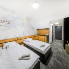 Hotel Break nabízí ubytování v nových dvoulůžkových až čtyřlůžkových pokojích s celkovou kapacitou 20 pokojů.